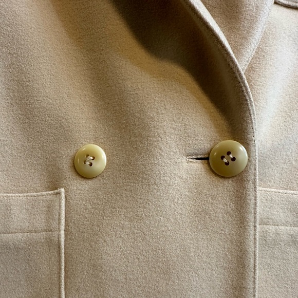 1980s Vintage ESCADA Virgin Wool Blazer Butter Yellow Size Small - Picture 2 of 11